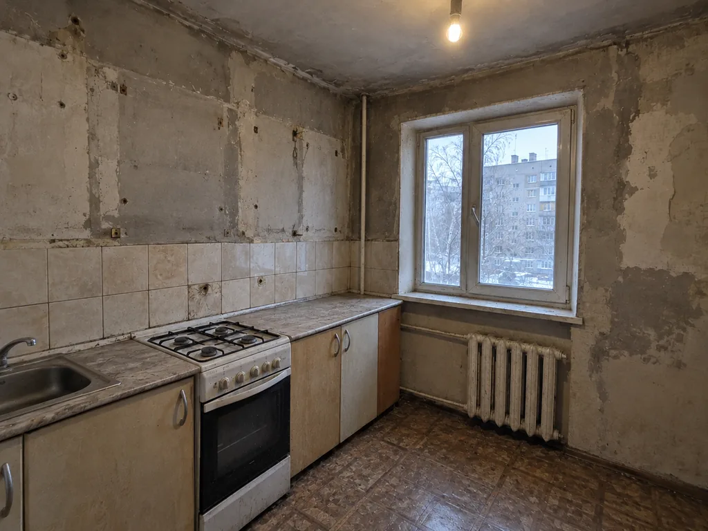 Кухня после возгорания на плите - после уборки